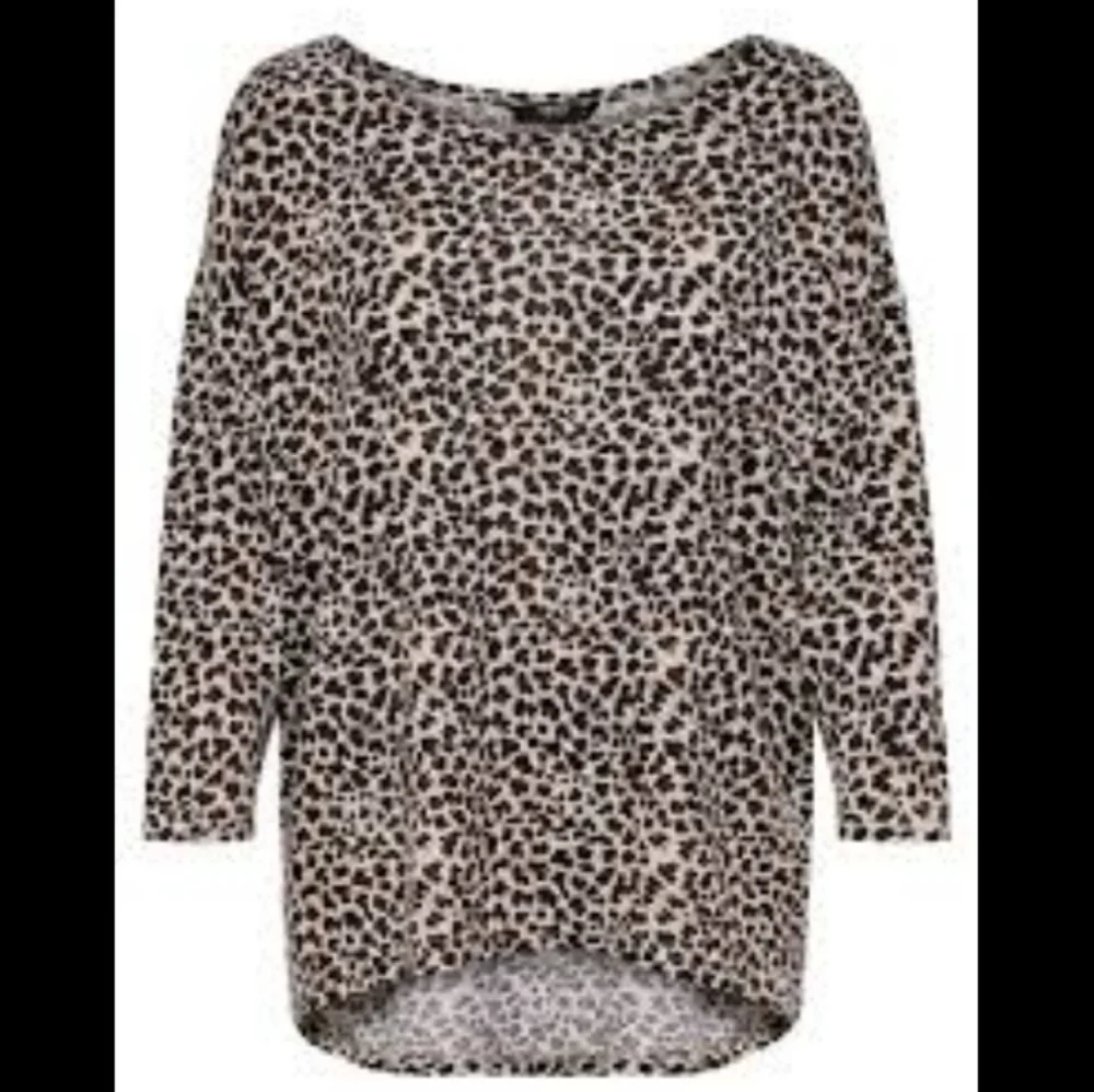 ONLY Animal Print Loose Long Sleeve Top in Blush Pink & Black - Picture 3 of 14